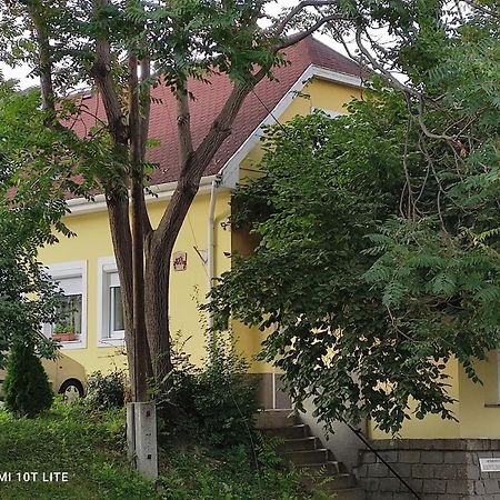 Szitakoeto Apartman 埃格尔 外观 照片